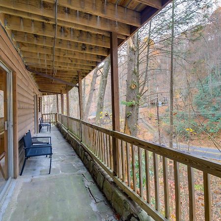 Gatlinburg A-Frame Home With Hot Tub Near Parkway Exterior foto