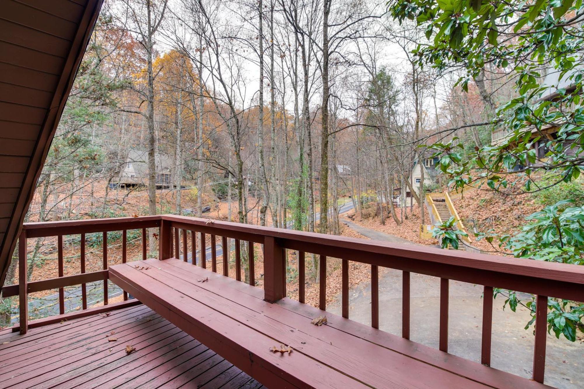 Gatlinburg A-Frame Home With Hot Tub Near Parkway Exterior foto