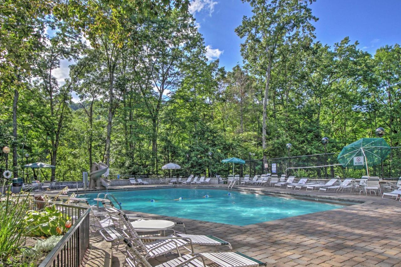 Gatlinburg A-Frame Home With Hot Tub Near Parkway Exterior foto